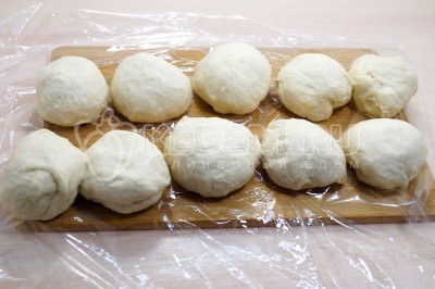 Пирожки с капустой на сковороде Пирожки с капустой на сковороде