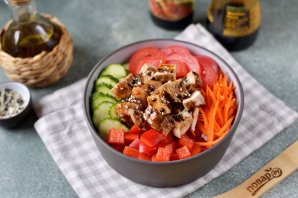 Поке с курицей терияки Поке с курицей терияки