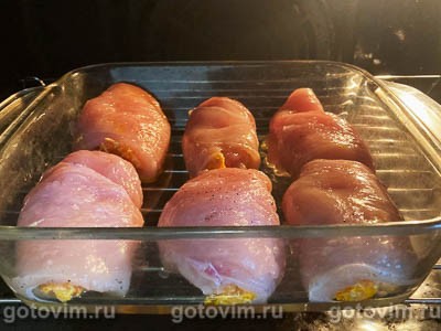 Рулетики из куриного филе с сыром и морковью