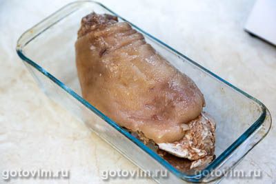 Рулька, запеченная в квасе