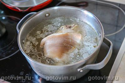 Рулька, запеченная в квасе