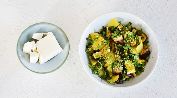 Салат из запеченных баклажанов и перцев с брынзой, пошаговый рецепт с фото Салат из запеченных баклажанов и перцев с брынзой, пошаговый рецепт с фото