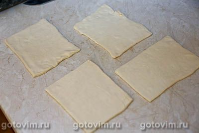 Слойка с черной смородиной и творожным сыром Слойка с черной смородиной и творожным сыром