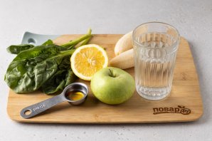 Смузи с яблоком и шпинатом