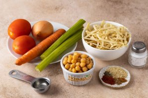 Суп с нутом и лапшой Суп с нутом и лапшой