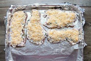 Свинина под теплой "шапочкой" запеченная с овощами