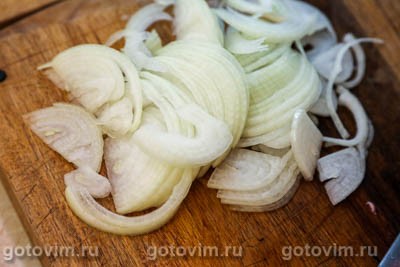 Свинина с сельдереем, тушенная в белом вине