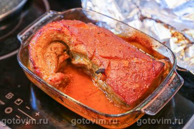 Свинина в маринаде из облепихи и апельсина (в духовке)