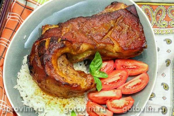 Свинина в маринаде из облепихи и апельсина (в духовке)