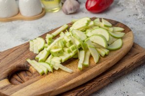 Вок с фунчозой и курицей Вок с фунчозой и курицей