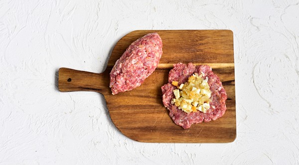 Зразы мясные с яйцом в духовке, пошаговый рецепт с фото Зразы мясные с яйцом в духовке, пошаговый рецепт с фото