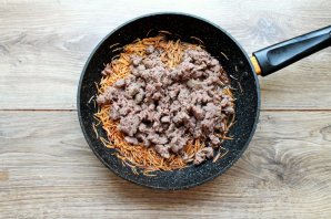 Булгур с мясным фаршем и вермишелью