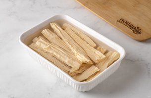 "Цезарь" с соевой спаржей