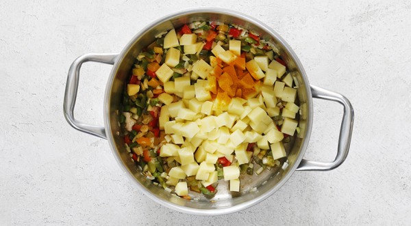 Чаудер из консервированной горбуши, пошаговый рецепт с фото Чаудер из консервированной горбуши, пошаговый рецепт с фото