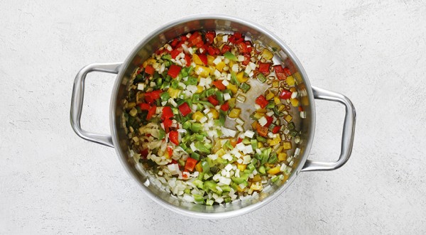 Чаудер из консервированной горбуши, пошаговый рецепт с фото Чаудер из консервированной горбуши, пошаговый рецепт с фото