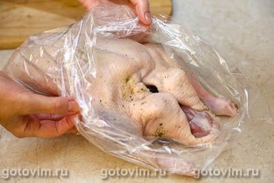 Фаршированная утка с яблоками и виноградом в духовке Фаршированная утка с яблоками и виноградом в духовке