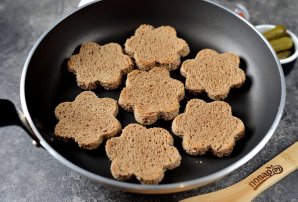 Канапе с беконом и сливочным сыром Канапе с беконом и сливочным сыром