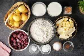 Кекс с вишней и яблоком Кекс с вишней и яблоком