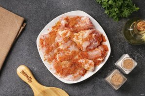 Курица на сковороде по-абхазски Курица на сковороде по-абхазски