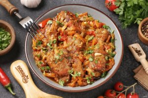 Курица на сковороде по-абхазски Курица на сковороде по-абхазски