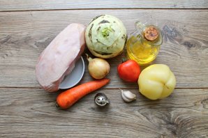 Курица тушеная с кольраби