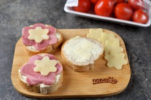 Маленькие бутерброды для детей Маленькие бутерброды для детей