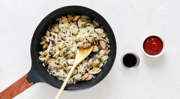 Мидии с луком на сковороде , пошаговый рецепт с фото Мидии с луком на сковороде , пошаговый рецепт с фото