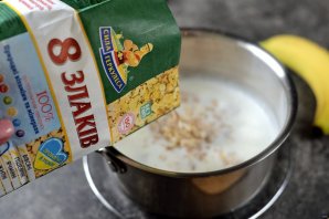 Многозерновая каша с запеченным бананом