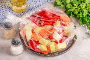 Овощи запеченные в рукаве в духовке