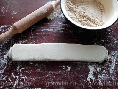 Печенье из слоеного теста с ореховой начинкой Печенье из слоеного теста с ореховой начинкой