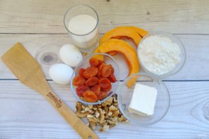 Пирог с тыквой и курагой