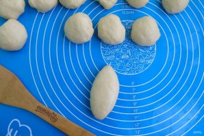 Пирожки с яблоками и вишней