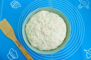 Пирожки с яблоками и вишней