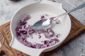 Праздничный легкий салат с семгой и авокадо Праздничный легкий салат с семгой и авокадо