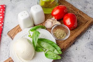 Салат из жареных помидоров