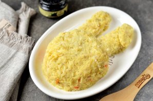 Салат на год Черного Водяного Кролика с черной икрой