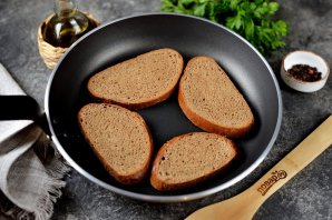 Сморреброд с сельдью, свекольным пюре и картофелем Сморреброд с сельдью, свекольным пюре и картофелем