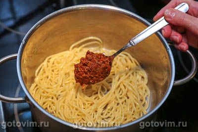 Спагетти с соусом песто россо Спагетти с соусом песто россо