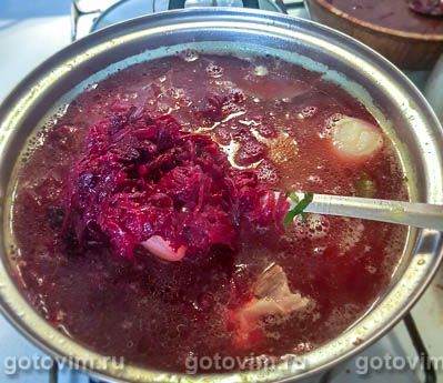 Свекольник на свиных ребрышках со свекольной ботвой Свекольник на свиных ребрышках со свекольной ботвой