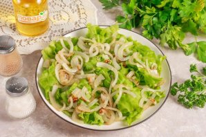 Теплый салат с печенью кролика