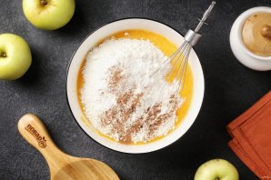 Тыквенный пирог с яблоками