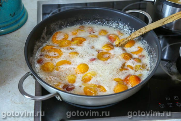 Абрикосовое варенье с черешней Абрикосовое варенье с черешней