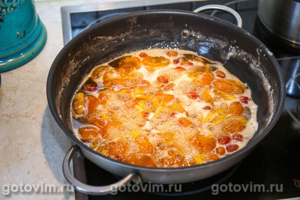 Абрикосовое варенье с черешней Абрикосовое варенье с черешней