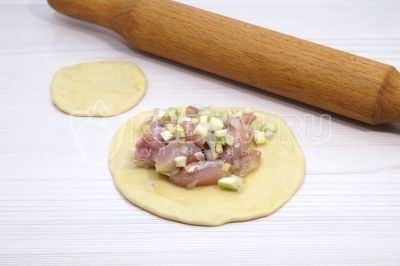 Элеш с курицей и кабачками Элеш с курицей и кабачками