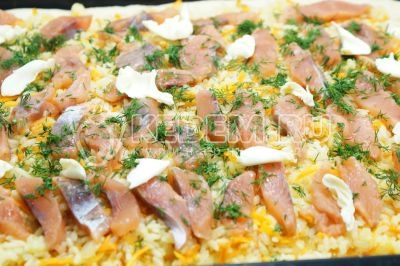 Пирог с горбушей и рисом