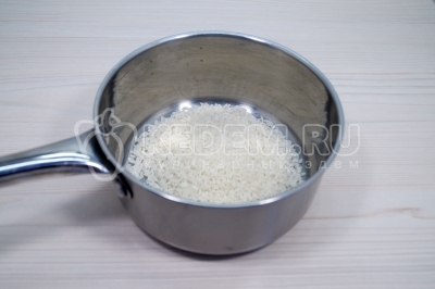 Пирог с рыбными консервами