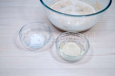 Пирог с рыбными консервами