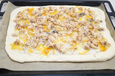 Пирог с рыбными консервами