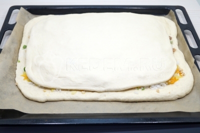 Пирог с рыбными консервами