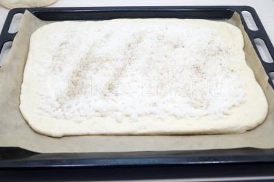 Пирог с рыбными консервами